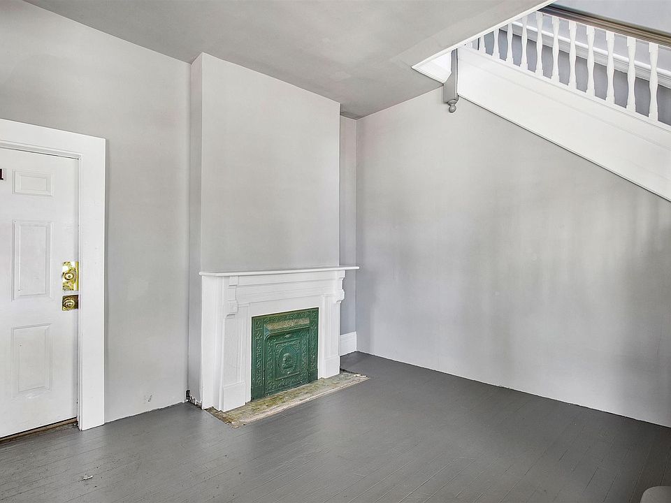 1st image of 2918 3rd Ave APT 2