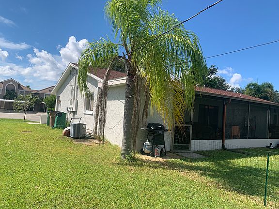 2nd image of 1105 SW 48th Ter #B