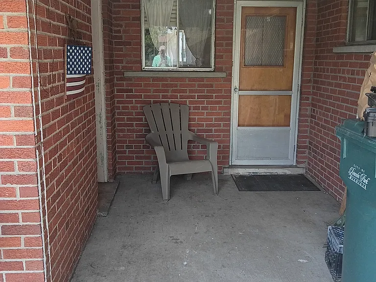 Electric Ave — Photo 17