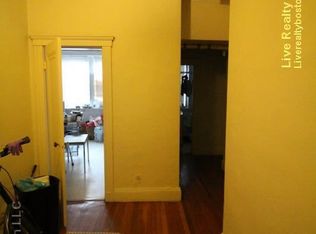 118 Washington St, Hyde Park, MA 02136