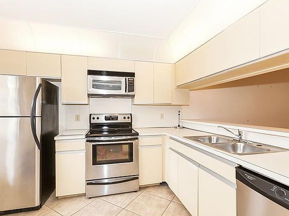3rd image of 3993 Cypress Reach Ct APT 101