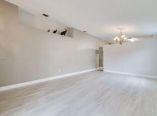 20421 SW 1st St, Hollywood, FL 33029