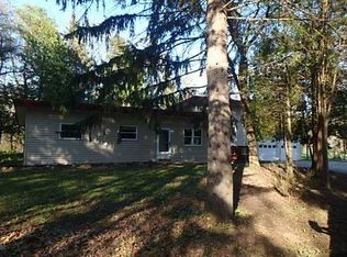 W249S8110 Center Dr, Mukwonago, WI 53149