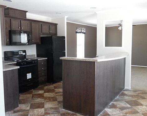 1st image of 28843 Beechwood Ave