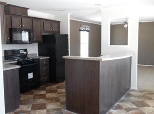 28843 Beechwood Ave, Flat Rock, MI 48134