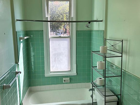 5th image of 3942 Regent Ave #1
