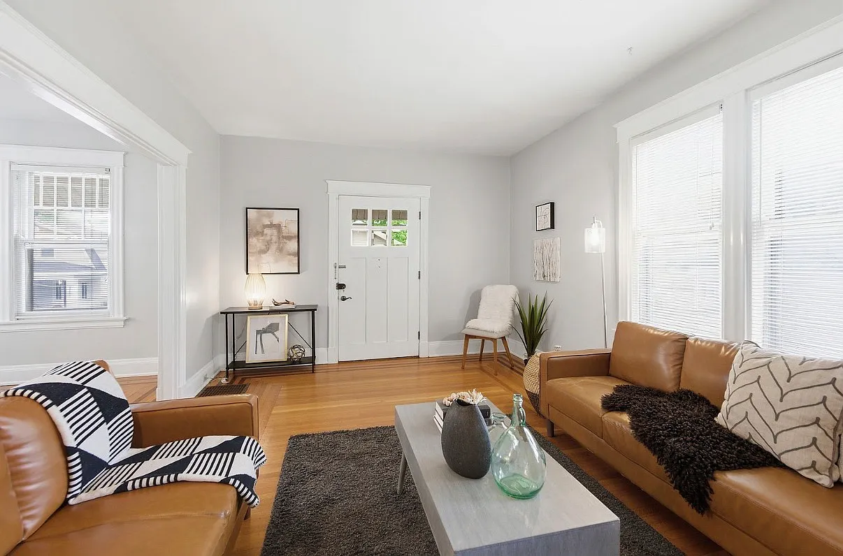 4 bed, 2.5 bath, 1836 sqft, $3,695 — Photo 3