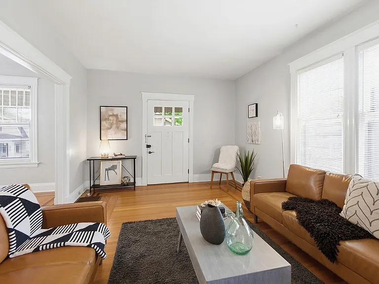 2840 Pine Grove Ave — Photo 3