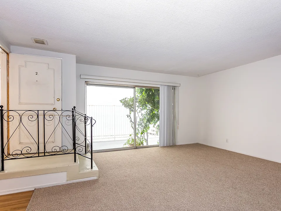 1921 Manning Ave #2