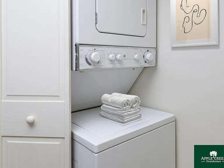 Apple Creek Townhomes — Photo 20