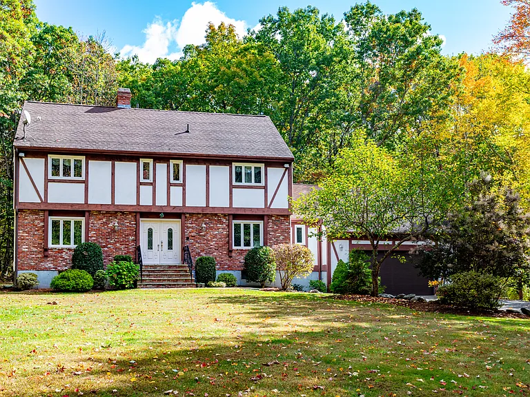 23 Golden Oaks Dr — Photo 41