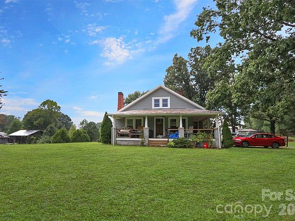 2nd image of 4888 Ruby Ln