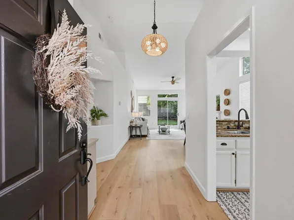 118 Farham Dr, Folsom, CA 95630