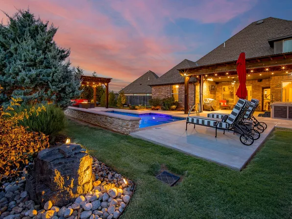 1417 N White Dogwood Way, Mustang, OK 73064