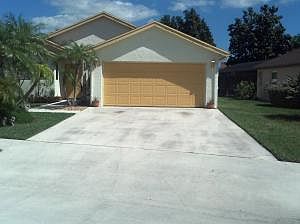 4th image of 4480 Brook Dr