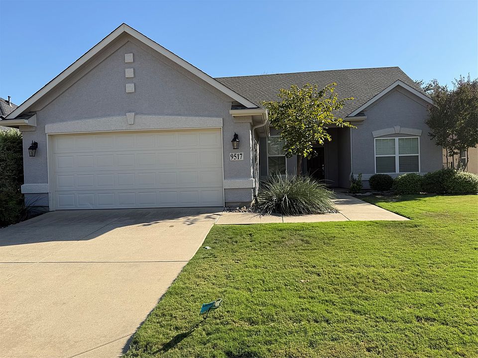 1st image of 9517 Ravenwood Dr