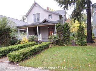 626 7th St, Traverse City, MI 49684
