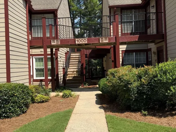1018 Sandy Lane Dr NE, Alpharetta, GA 30022