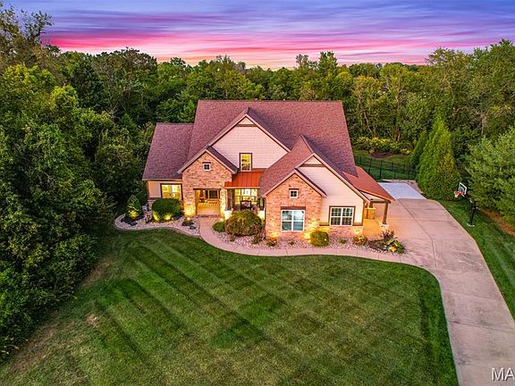 3rd image of 3813 N Arbor Lake Dr
