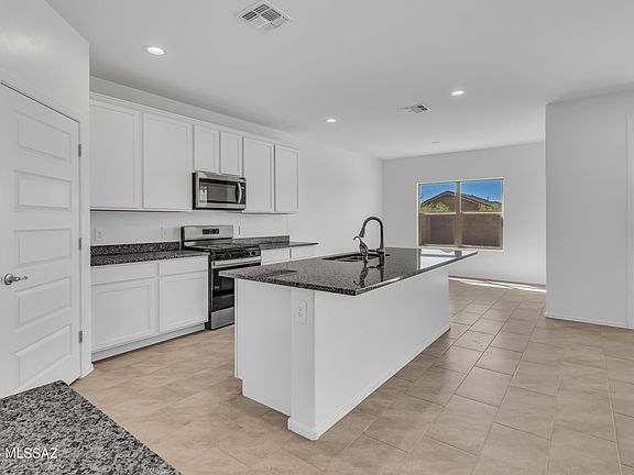 4th image of 10187 Black Dalea Dr