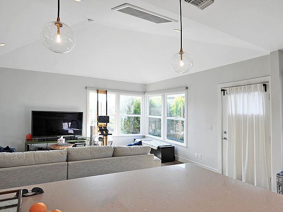 2nd image of 951 9th St #955