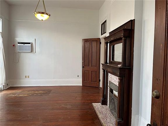 5th image of 5002 Prytania St