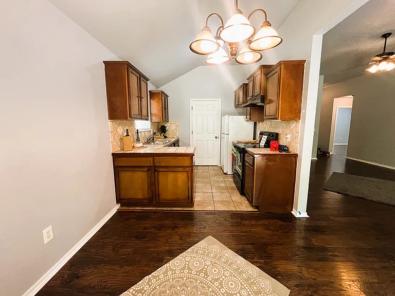 313 Spring Creek Rd — Photo 8