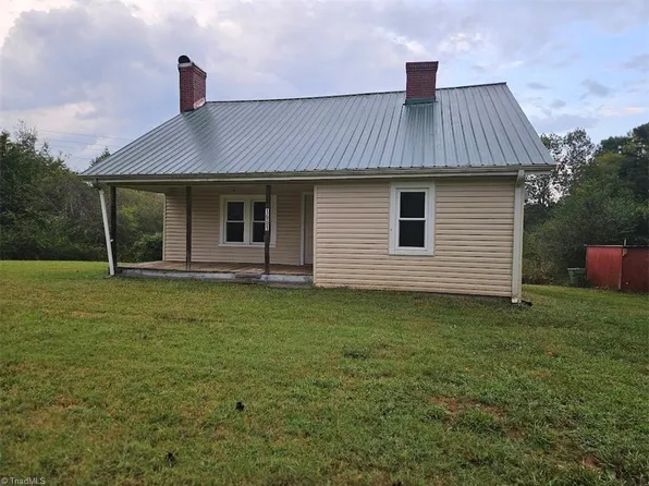 1661 River Siloam Rd, Siloam, NC 27047