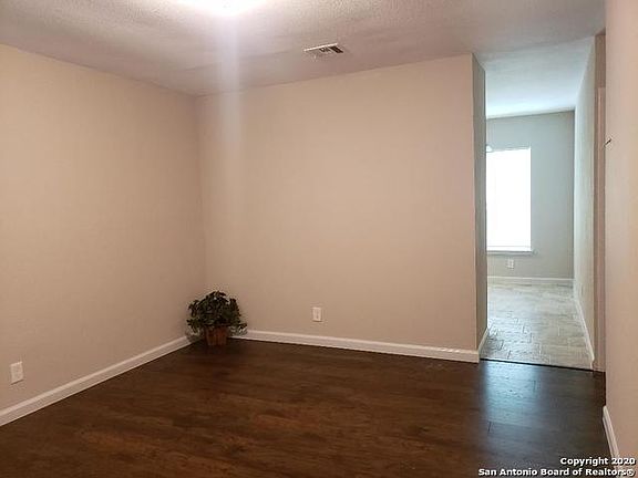3rd image of 5107 Sagamore Dr