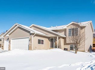 288 Pheasant Ridge Dr, Montrose, MN 55363