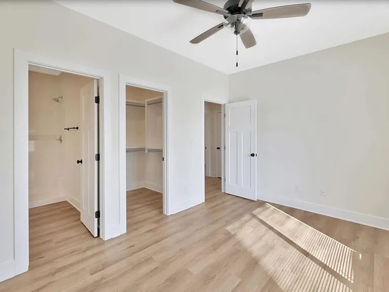 16824 W Kashmir St — Photo 4