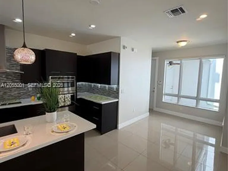 6440 NW 103rd Psge #Townhouse 6440 — Photo 19