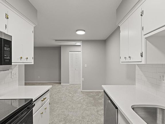 4th image of 2700 Dale St N #205