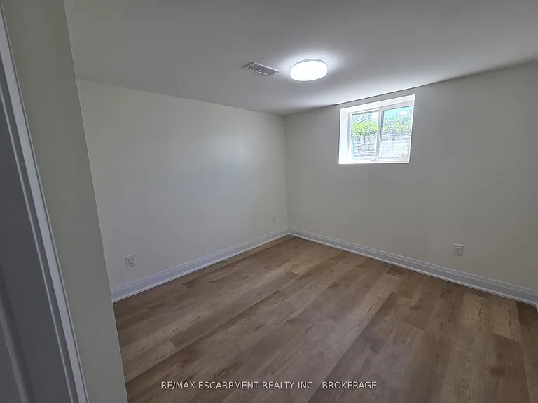 12 Ferndale Ave — Photo 10