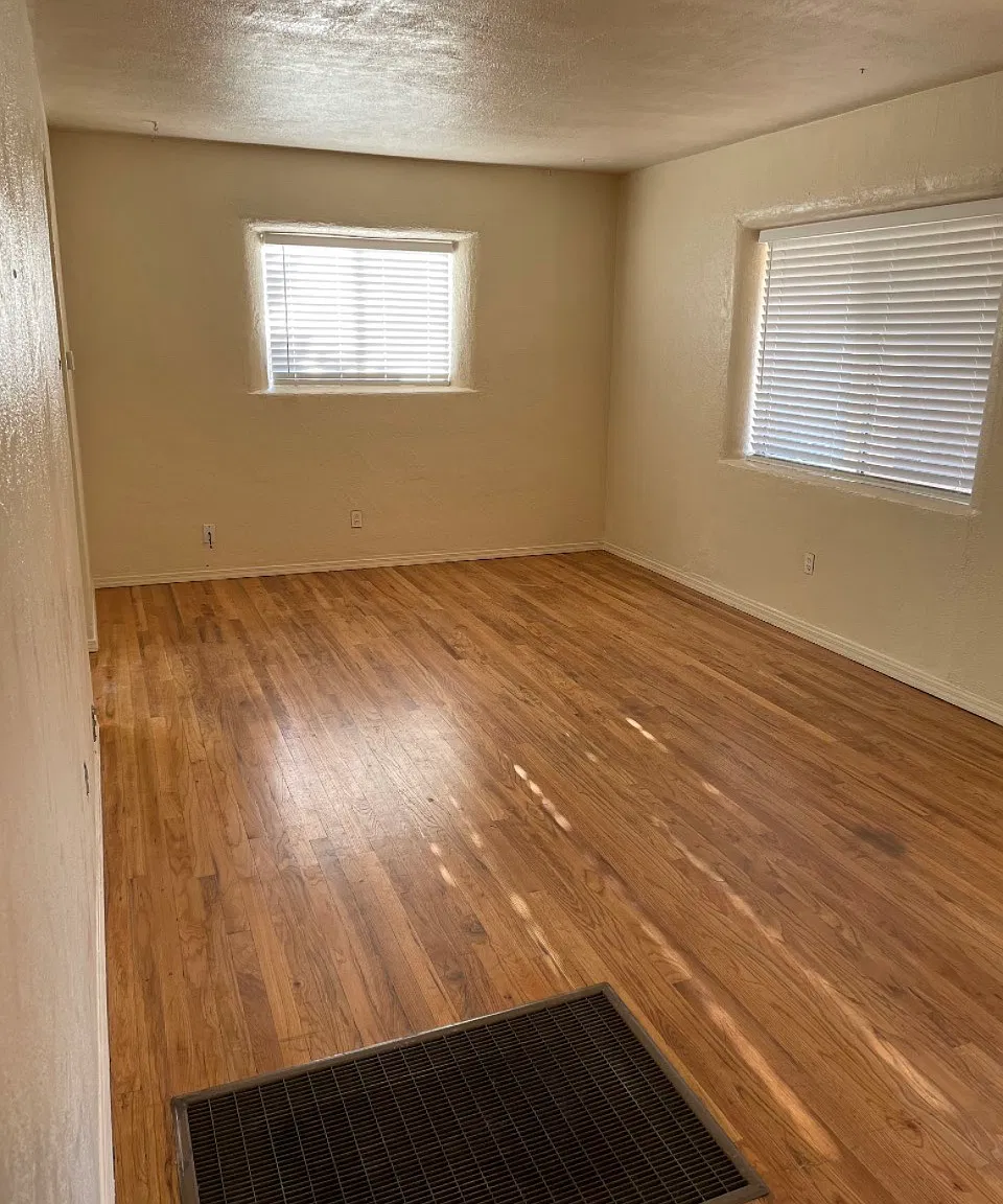 2 bed, 932 sqft, $1,600 — Photo 3