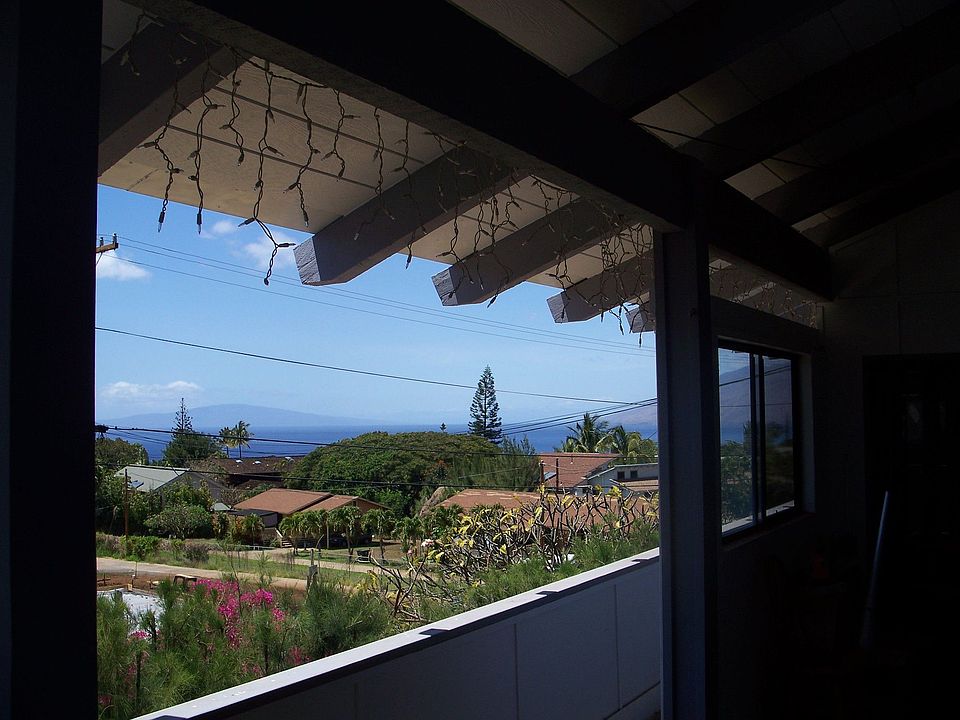 MH view of Lanai Isle and W Maui Mtns.from the lanai