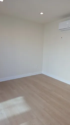 1070 Masselin Ave #1/2 Photo 1