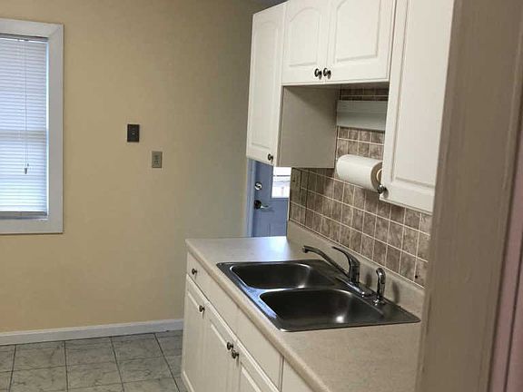 3rd image of 244 Eldorado Ave