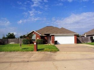 208 Pronghorn Loop, College Station, TX 77845