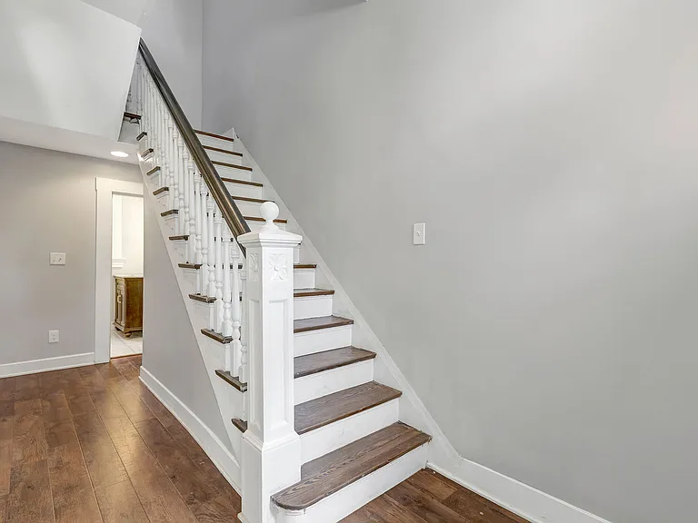 2724 Glendora Ave — Photo 13