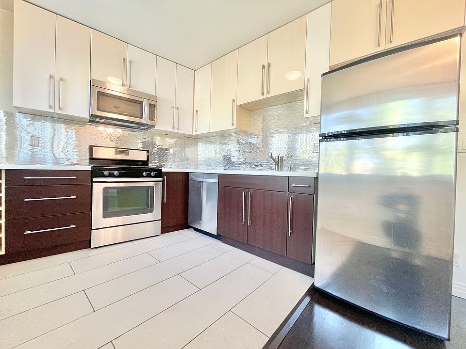 1st image of 11606 Gorham Ave #10