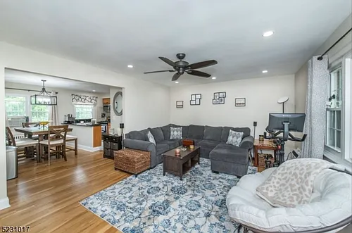 8 Wedgewood Dr #10 Photo 1 8 Wedgewood Dr #10 Photo 1