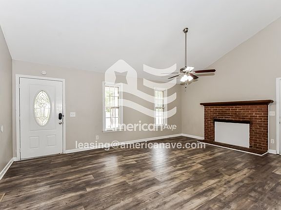 5392_003_living_room_14048402.jpg