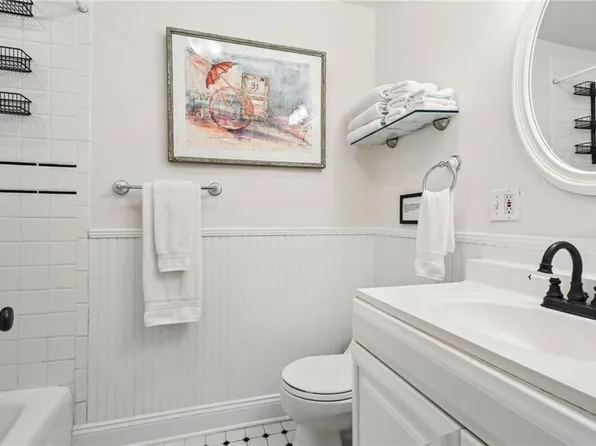 5934 Harrison Ave, Cincinnati, OH 45248