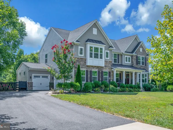 7801 Warrenton Chase Dr, Warrenton, VA 20187