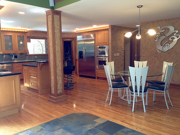 5th image of 6825 Chadbourne Dr