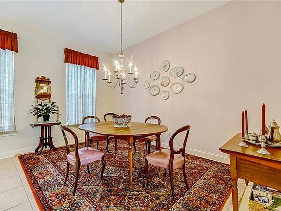 4th image of 1564 Park Ln
