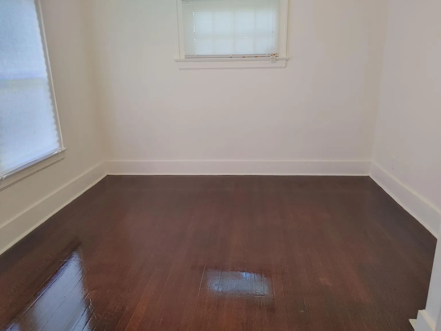 3907 Bank St — Photo 3