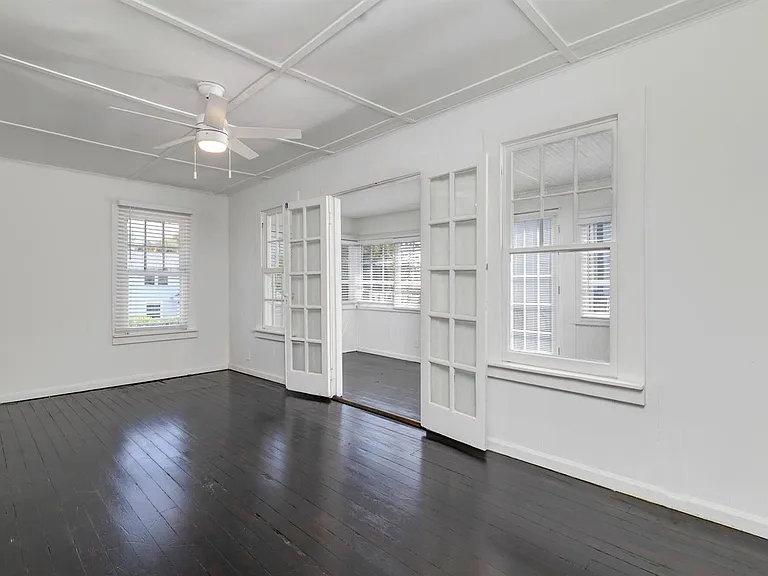 204 Conniston Rd #UPSTAIRS — Photo 3