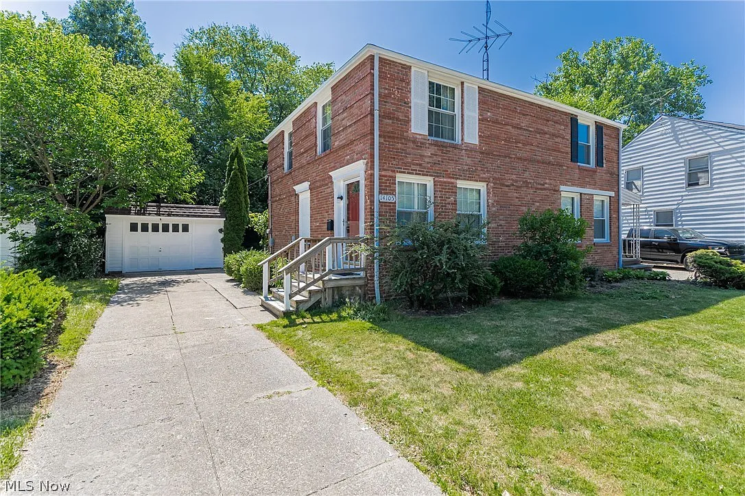14105 Rainbow Ave photo 1